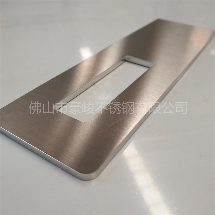 豪峻金屬激光切割加工，品質好，交貨快！