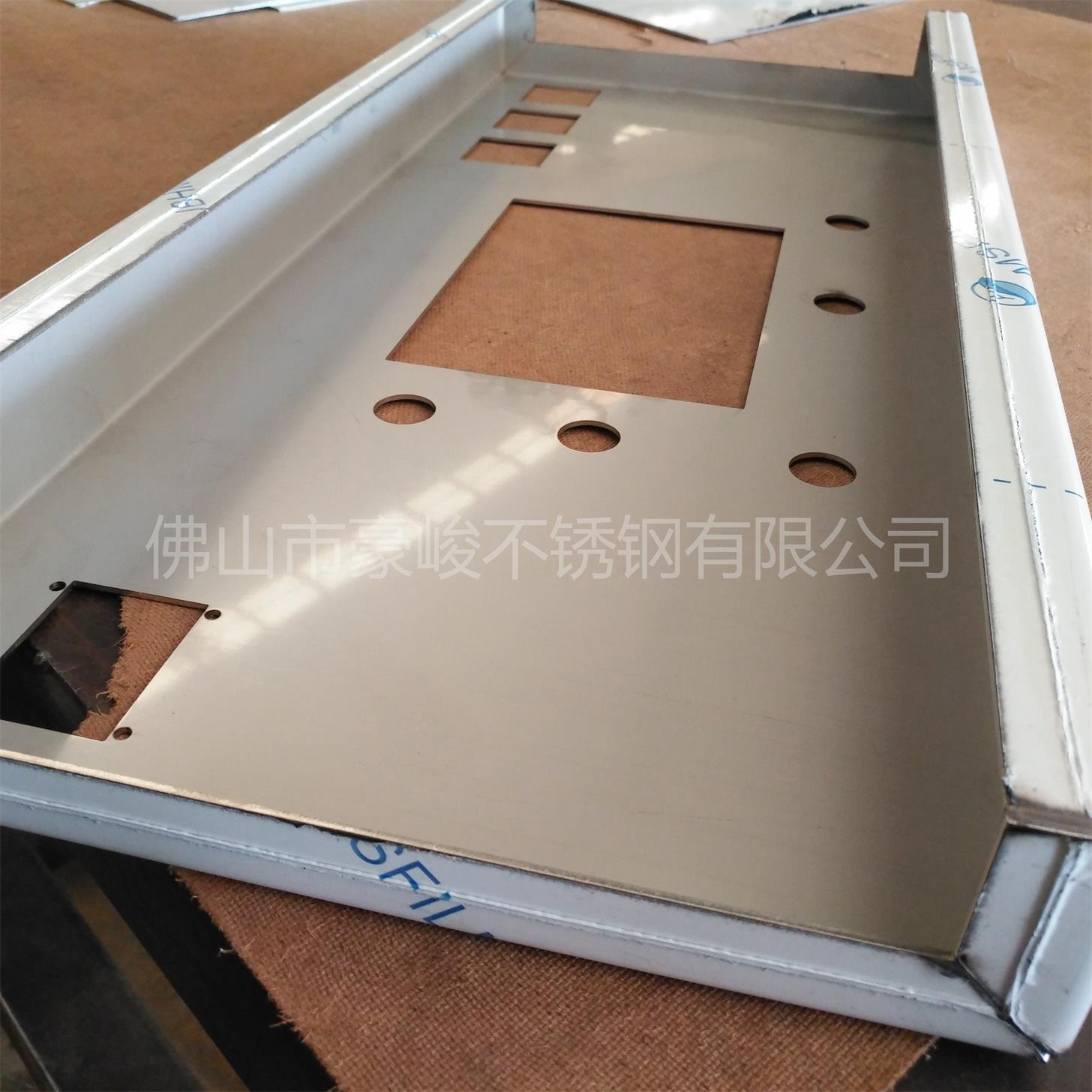 十八年經驗，專注與鈑金折彎加工
